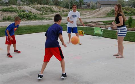 Summer Activities: Four Square Game - Mom it ForwardMom it Forward