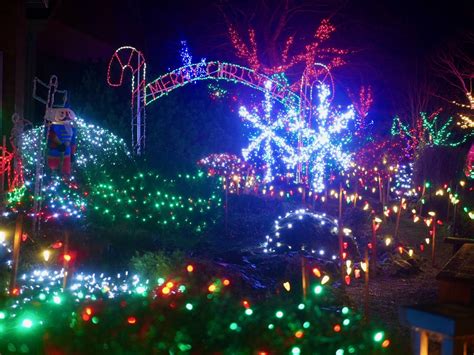 Silverton Christmas Market lights up the Oregon Garden Resort – Here is Oregon - hereisoregon.com