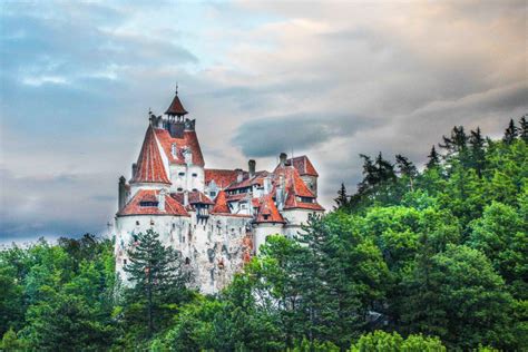 Bran Castle tour - RomaniaTourStore