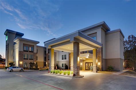 La Quinta Inn & Suites by Wyndham Tyler - University Area | Tyler, TX Hotels