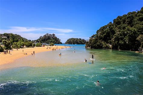 Hop to Kaiteriteri Beach - Half Day Trip - RentAClassic Sports Car Tours