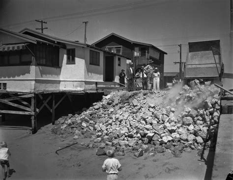 From the Archives: 1930s beachfront homes in Newport Beach - Los Angeles Times