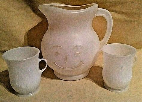 KOOL AID PITCHER 2 CUPS WHITE PLASTIC ICE LIP MUG USED MATCHING VINTAGE PUNCH. #KoolAid | Kool ...