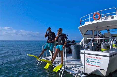 Cayman Islands: The Perfect Mix of Culture and Diving - Fly & Sea Dive ...