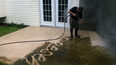 Exterior Cleaning & Pressure Washing Services in St. Louis, MO | Crescent Mobile Power Wash Inc.