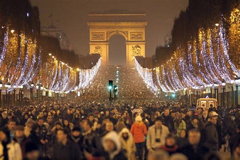 Paris new year eve - Events, holiday celebrations & traditions | Paris new years eve, New year's ...