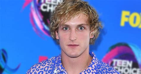 YouTuber Logan Paul Decided To Go To Antarctica To Prove Earth Is Flat ...