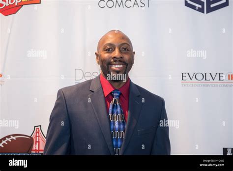 Tyree Washington poses on the red carpet at the Leigh Steinberg Super ...