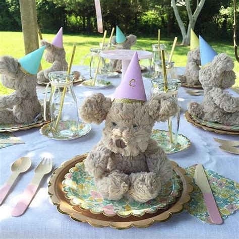 Instagram photo by 🎈Meri Meri • Jul 30, 2016 at 10:08am UTC | Teddy bear picnic party, Birthday ...