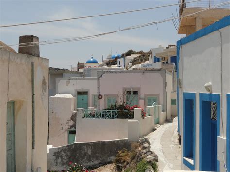 Thirassia or Thirasia Island, Cyclades, Greece, pictures and ...