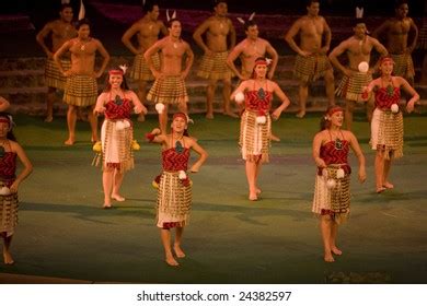 65 Maori Poi Images, Stock Photos & Vectors | Shutterstock