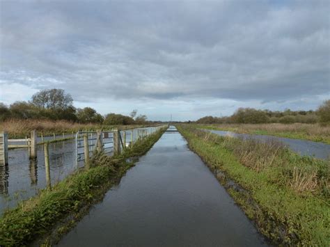 Newry Canal north of Scarva © Graeme McCusker :: Geograph Ireland