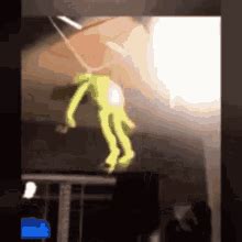 Kermit Hanging GIFs | Tenor