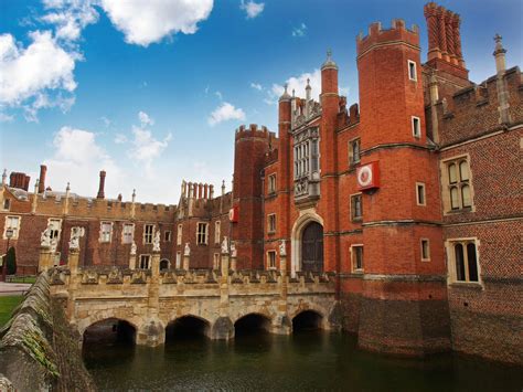 10 Fascinating Facts About Hampton Court Palace – Britain and Britishness