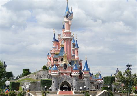 Disneyland Paris Evacuated After Suspicious Package Found In Nearby Train Station - Army On ...