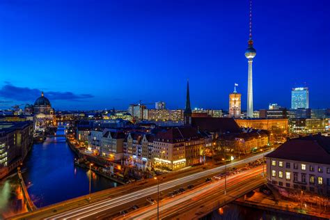 Download City Night Germany Building River Man Made Berlin 4k Ultra HD ...