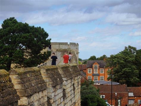 Lincoln Castle: Medieval Wall Walk – TRAVEL WORDS