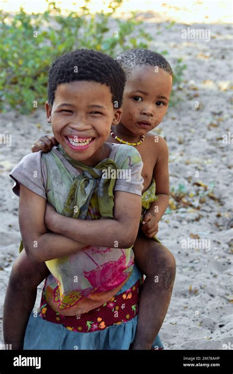 Kalihari bushmen hi-res stock photography and images - Alamy