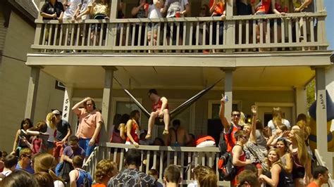 Check Out The Top 10 Best Party Colleges In The US - 2024 Best Guide