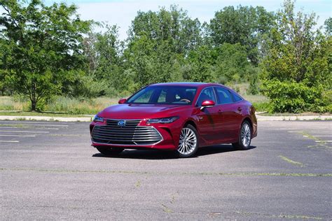 2021 Toyota Avalon Hybrid: Big softie - CNET