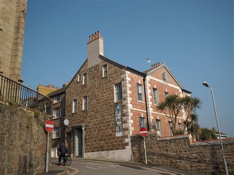 Chapel House, Penzance - Thoroughly Modern Milly