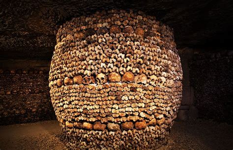 How to see human skulls under ground in Paris