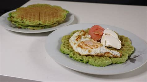 How to Make Green Spinach Waffles? [Recipe]