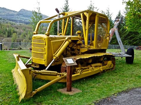 Free Images : tractor, field, vehicle, crop, soil, agriculture, bulldozer, machines, trucks ...