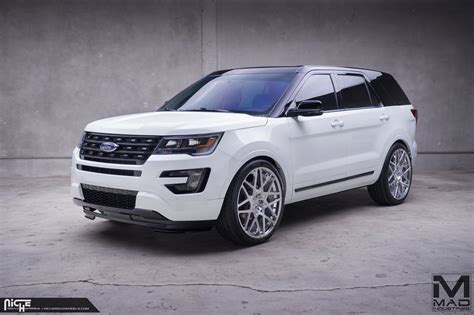 Black Top Ford Explorer on Niche Alpine-D Custom Wheels | Ford explorer sport, Ford explorer ...