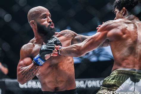 Demetrious Johnson's epic flying knee wins ONE's 2022 MMA 'Knockout of the Year' - MMA Underground