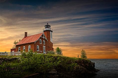 Eagle Harbor Lighthouse Lake Superior Keweenaw Peninsula | Etsy