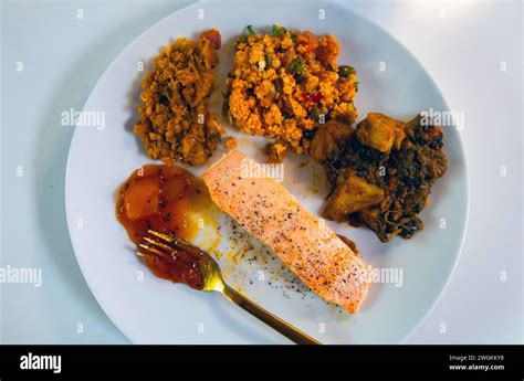 Grilled salmon with vegetables Stock Photo - Alamy