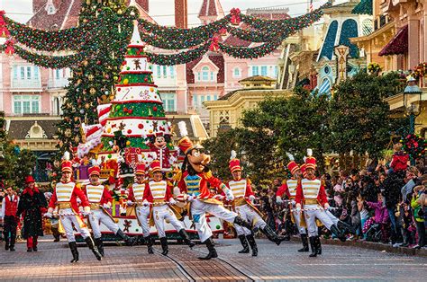 PHOTO GALLERY: The Holidays Arrive at Disneyland Resort Paris « Disney ...