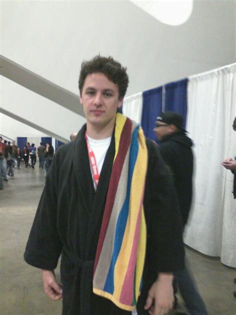 Arthur Dent Cosplay by xXxNatchanxXx on DeviantArt