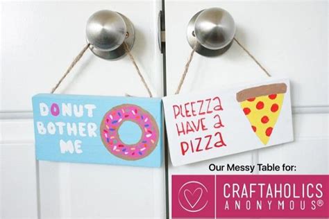 16 DIY Door Hanger Ideas For Home Decoration - Mint Design Blog