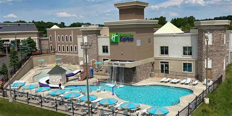 Wisconsin Dells Hotel near Lake Delton | Holiday Inn Express Wisconsin Dells