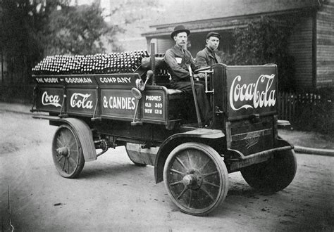 Vintage Photos of Coca-Cola Delivery Trucks From Between the 1900s and ...