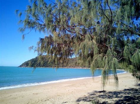 Halliday Bay Golf Course Camp – Queensland - Fulltime Caravanning