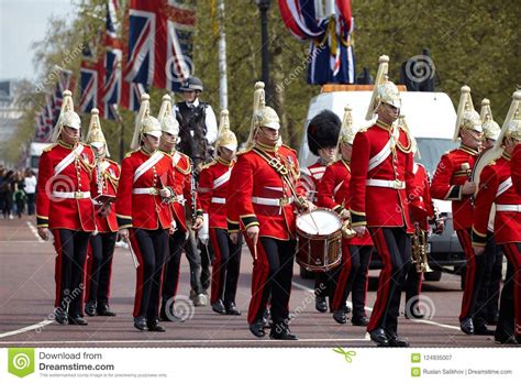 London, UK - April 16, 2011: Change of the Royal Guard Ceremony Editorial Photography - Image of ...