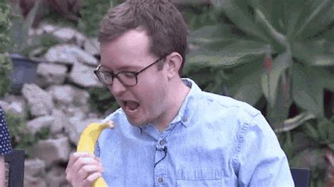 Polygon Griffin GIF - Polygon Griffin Mcelroy - Discover & Share GIFs