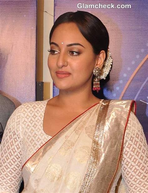 Sonakshi Sinha & Ranvir Singh Promote “Lootera” on India’s Dancing Superstar — Indian Fashion