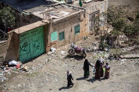 Amid conflict and poverty, Yemen’s hospitals are struggling | Health | Al Jazeera