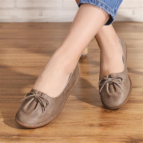 Spring/Summer 2017 New Full Grain Leather Soft Flat Women Shoes Round Toe Shallow Casual Large ...