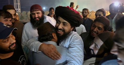 Pakistan frees hardline Islamist Saad Hussain Rizvi under a deal to end violence