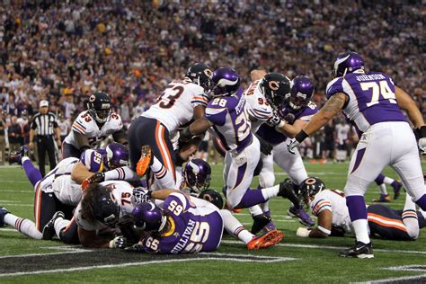 Bears vs. Vikings score update: Chicago trails, 14-7, at halftime - SB ...