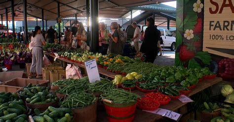 St. Paul Farmers Market Vendors Endure Dry Conditions - CBS Minnesota