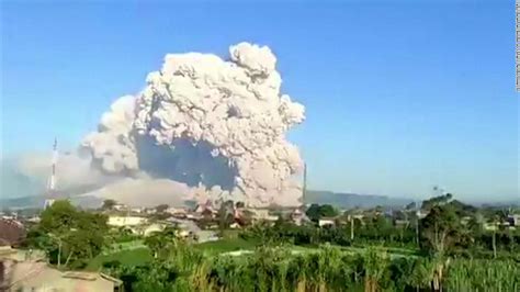 Mount Sinabung eruption: Indonesian volcano sends a cloud of ash and ...