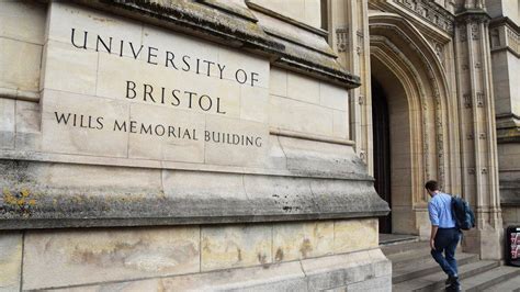 Bristol Uni to consult on renaming buildings linked to slavery - BBC News