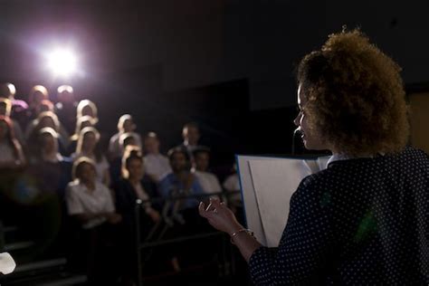 These 15 Female Motivational Speakers Are Killing It