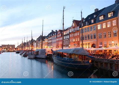 Nyhavn, Copenhagen at Night. Editorial Stock Image - Image of night, blue: 143240839